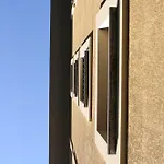 Domus