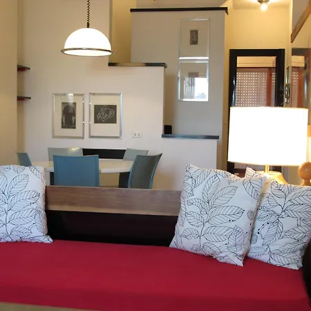 Hotel apartamentowy Domus