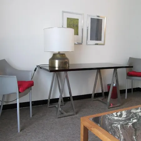 Domus Apartahotel
