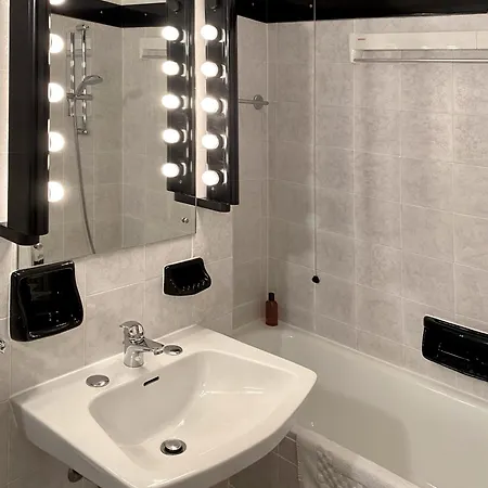 Domus Aparthotel 4*